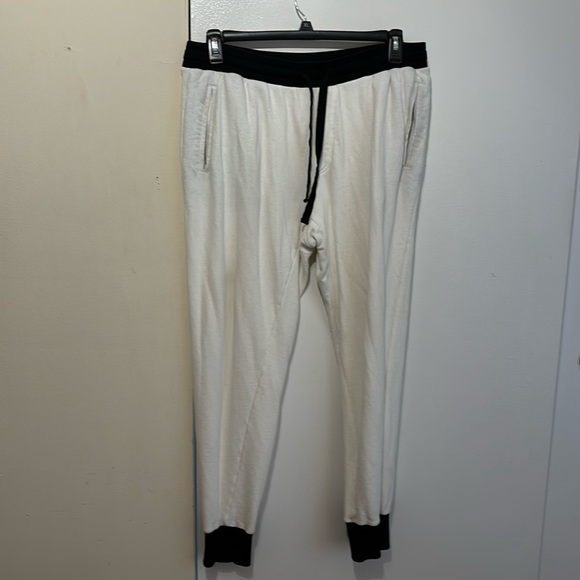 Like new joggers